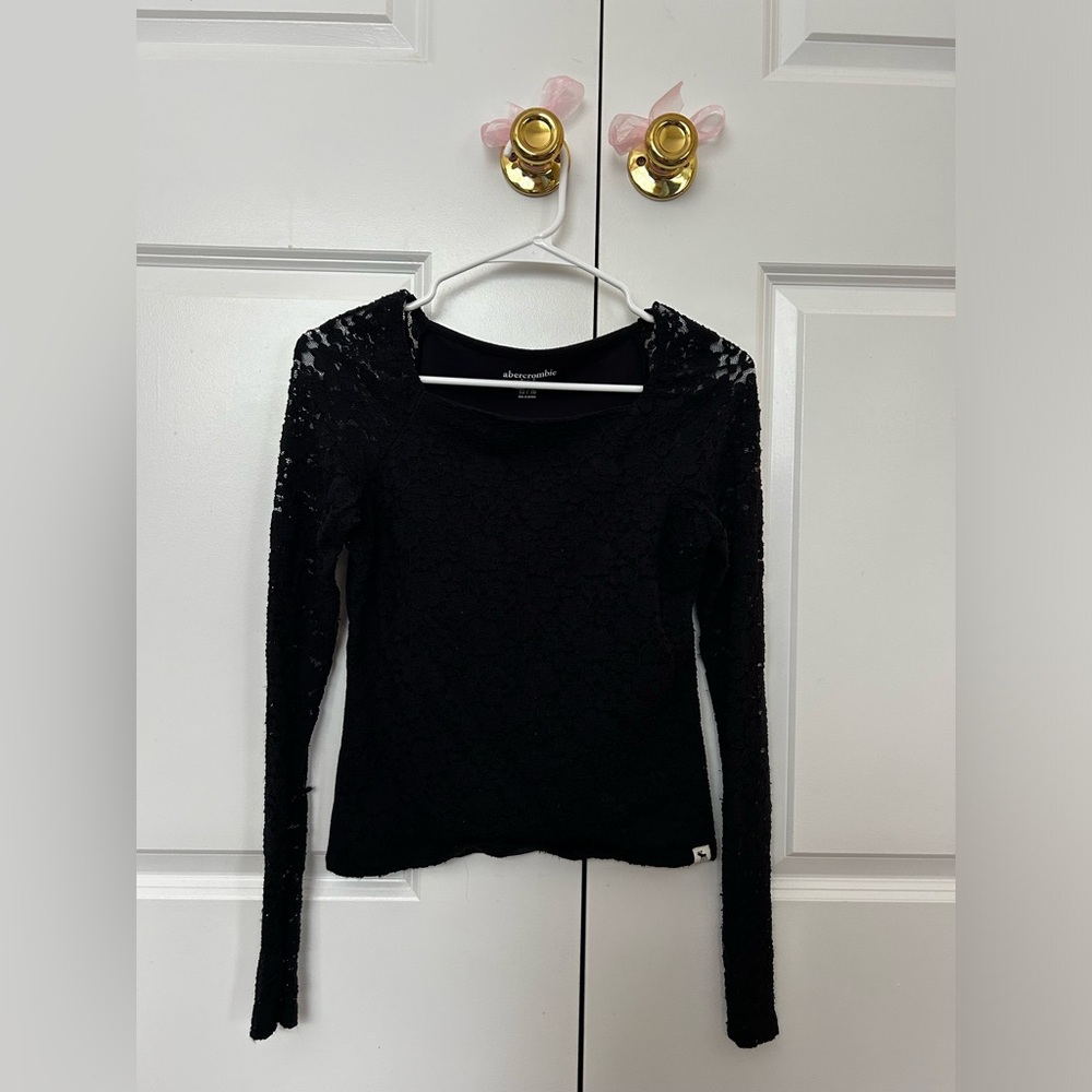 Black, lace, long sleeve, abercrombie kids 15/16.